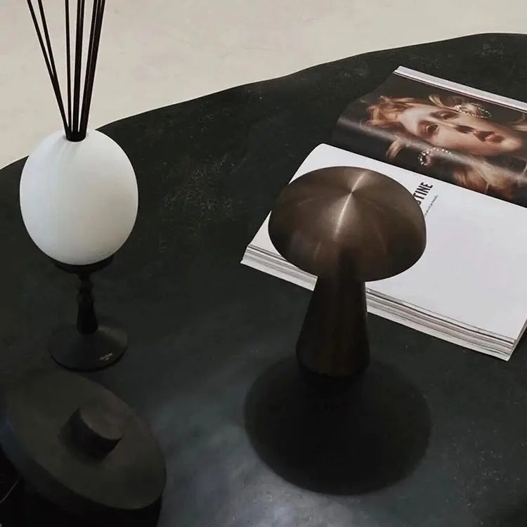 Cordless, Rechargeable Table Lamp – Wireless Lighting for Any Space