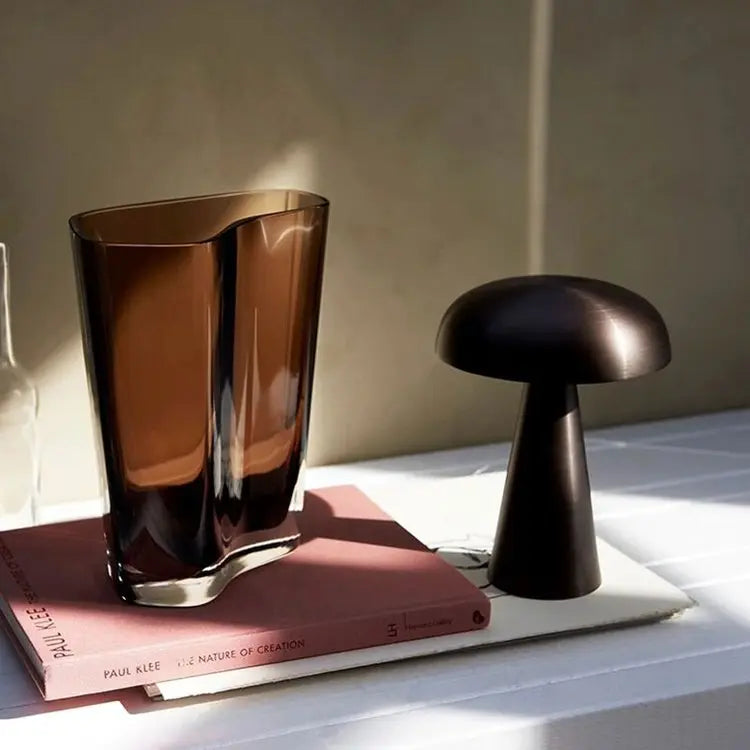 Cordless, Rechargeable Table Lamp – Wireless Lighting for Any Space
