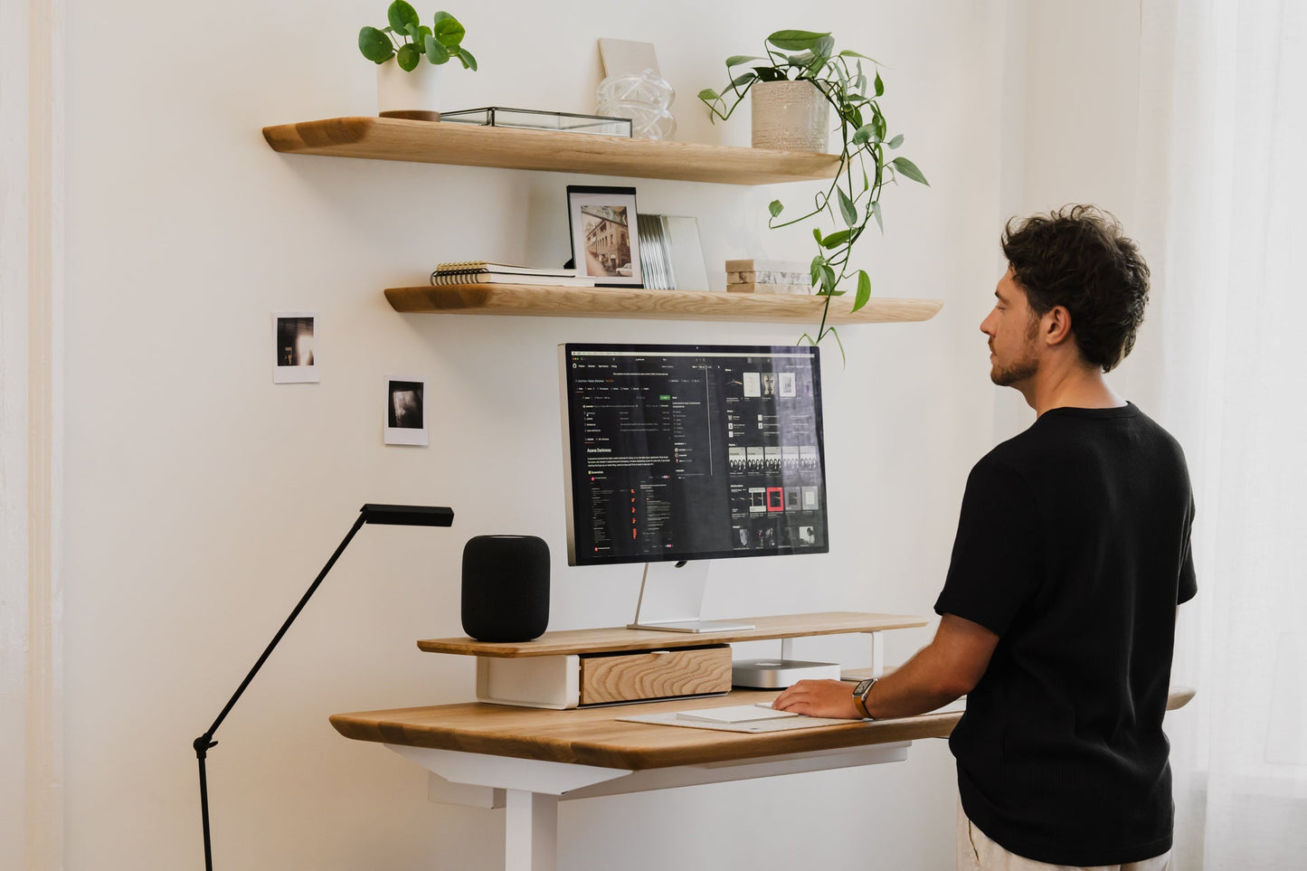 Desk Shelf – Space-Saving Organizer for a Neat, Efficient Workspace