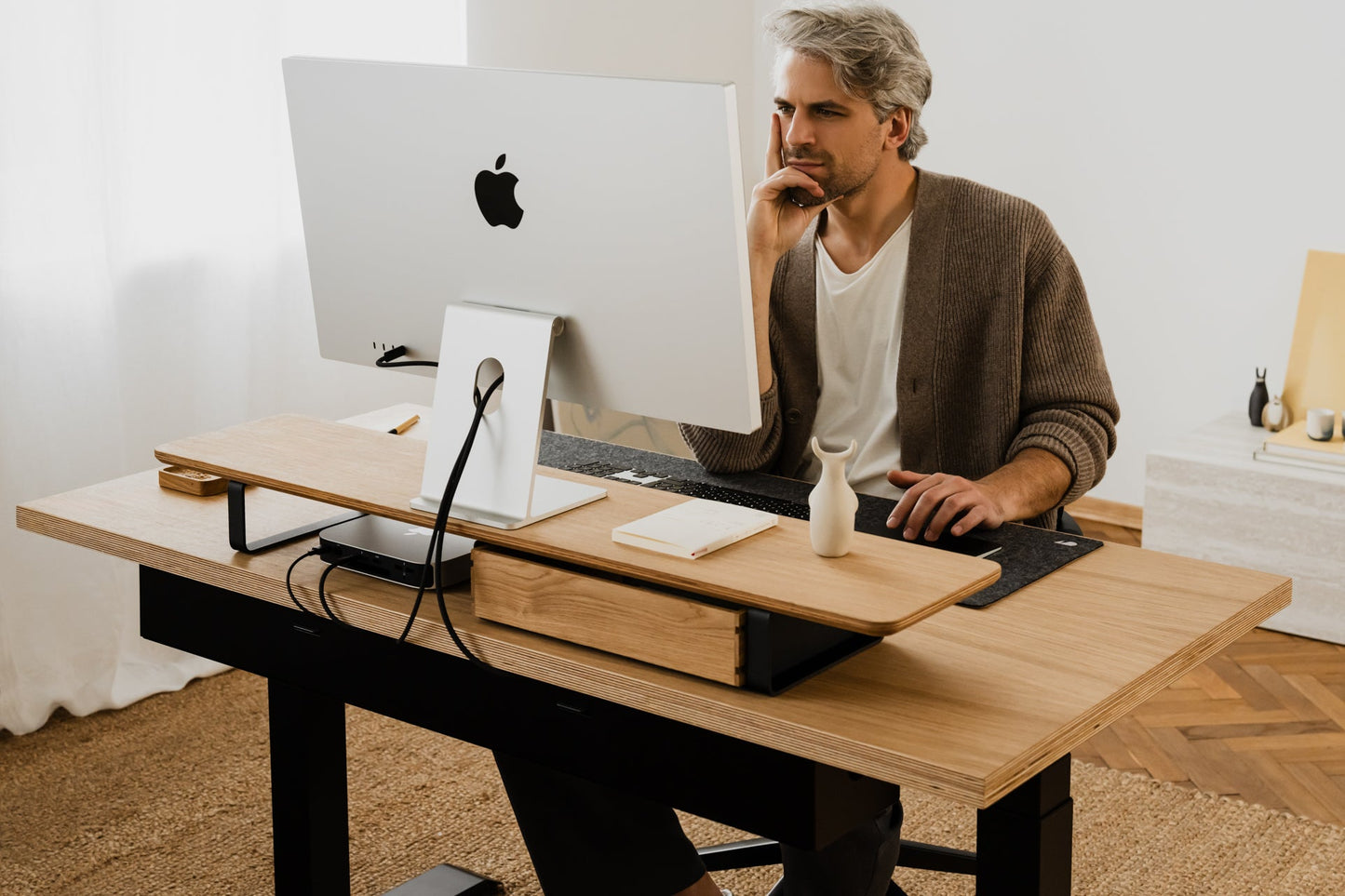 Desk Shelf – Space-Saving Organizer for a Neat, Efficient Workspace