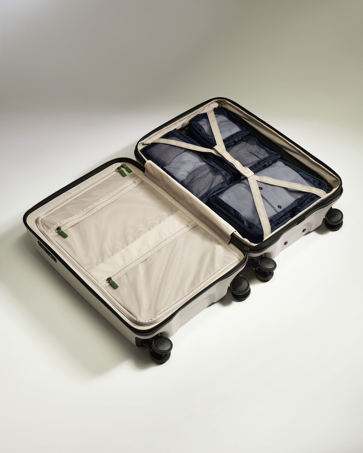 Navy Blue Packing Cubes – 4-Piece Set for Effortless Travel Organization